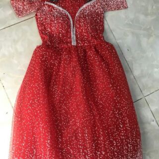 Đầm kim sa bẹt vai