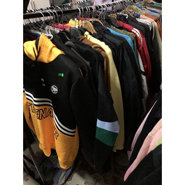 Áo hoodie bán live 130k( mọi người vui lòng ib trước khi đặt hàng ạ)