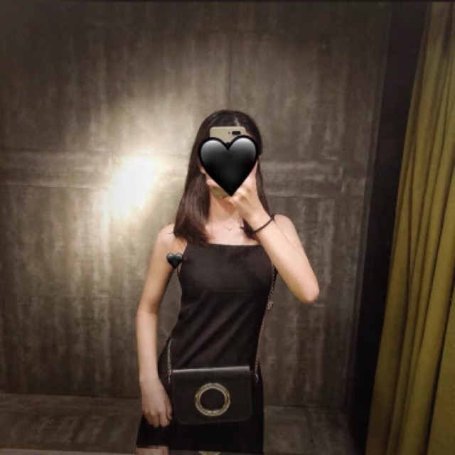 V2_Váy hai dây đen ôm body dáng ngắn phong cách sexy Hàn quốc