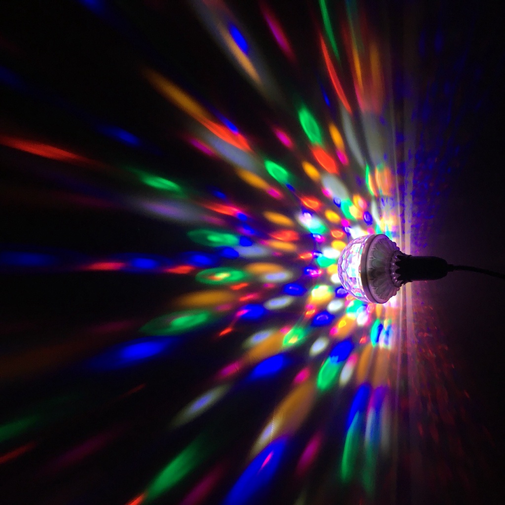 Đèn Led Nháy Xoay 7 Màu Quẩy Chớp Theo Nhạc Sân Khấu Bar Vũ Trường