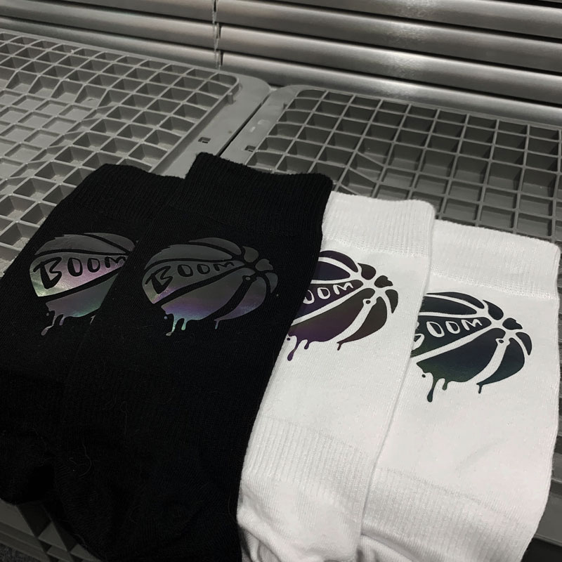 [Miễn Phí Vận Chuyển] Vớ Hạt Dẻ Trung Bình Đầy Màu Sắc Phản Quang Dễ Phối Đồ Thời Trang Cho Nam Và Nữ 23050