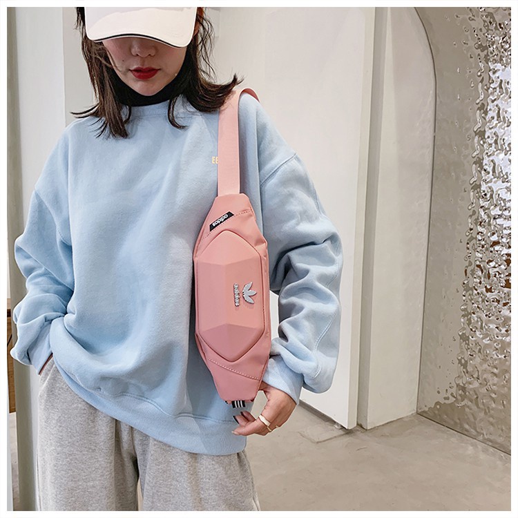 Túi đeo chéo thể thao Adidas KZD1158 chất lượng cao | BigBuy360 - bigbuy360.vn