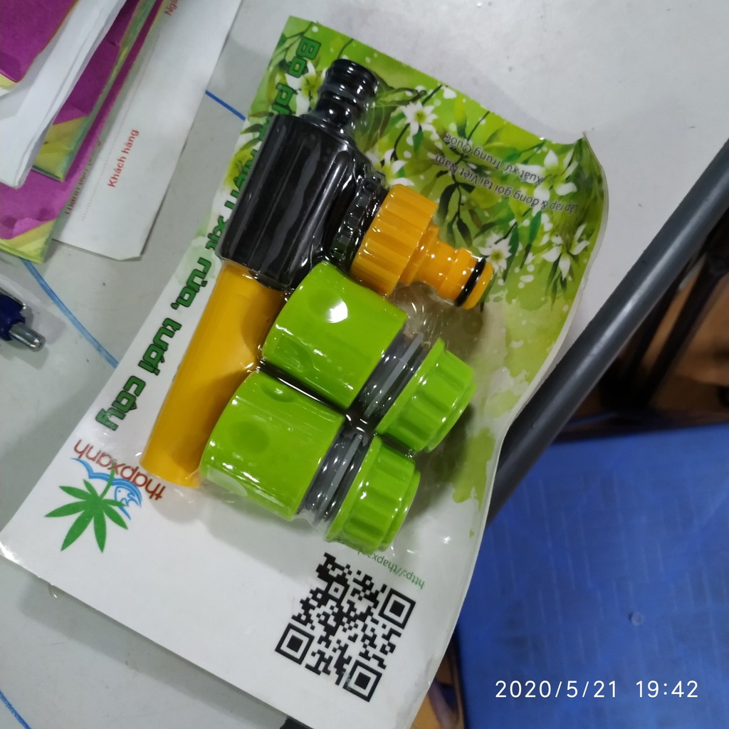 Bộ phụ kiện vòi xịt tưới cây, rửa xe 4 món cao cấp