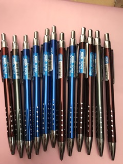Bút chì bấm Miao Miao thân sắt có lỗ 0.5mm