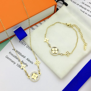 Dây chuyền mặt cỏ bốn lá đính đá long lanh