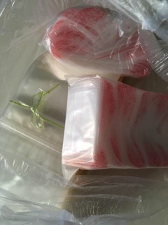 1kg túi zip Chỉ đỏ