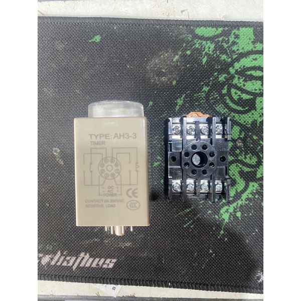 Relay Thời Gian CKC AH3-3 AC220V kèm đế tháo máy chưa qua sử dụng, đẹp như mới