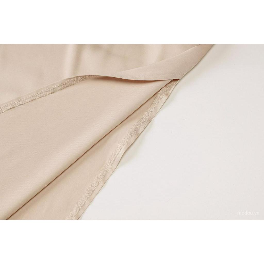 Đầm maxi vải satin thiết kế hở lưng gợi cảm sành điệu