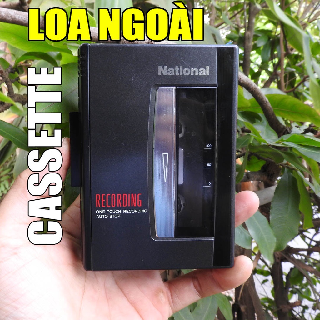 Máy nghe nhạc Cassette National RQ-L305 có loa ngoài kiểu máy đứng đẹp cầm tay nhỏ gọn cửa sổ thấy băng quay