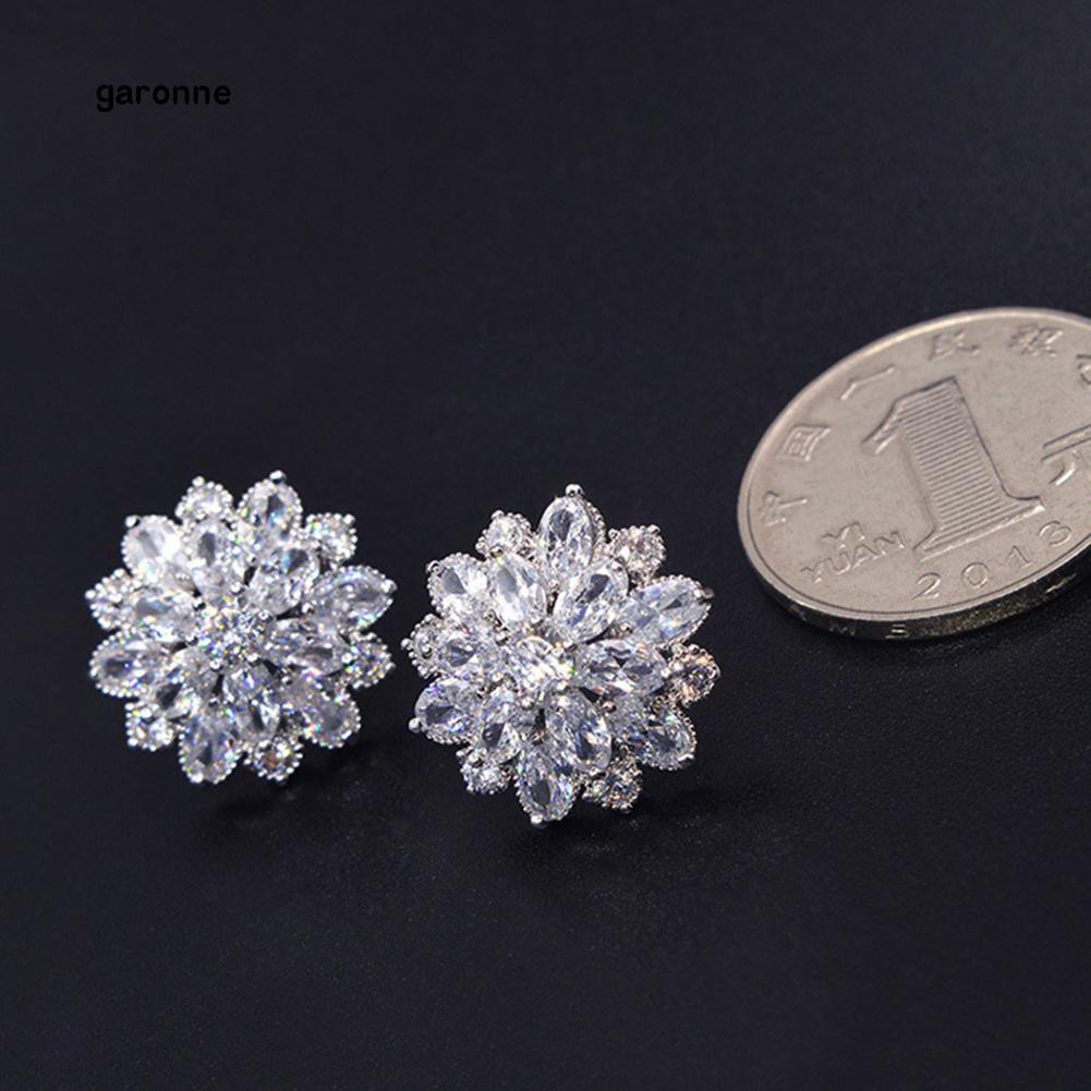 Cặp khuyên tai thời trang nữ đính đá Cubic Zirconia siêu sang trọng màu bạch kim