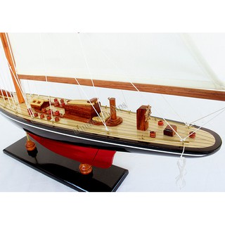 Mô hình du thuyền Endeavour (Đỏ - Đen) 50cm