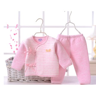 Bộ sơ sinh chần bông mềm mại cho bé