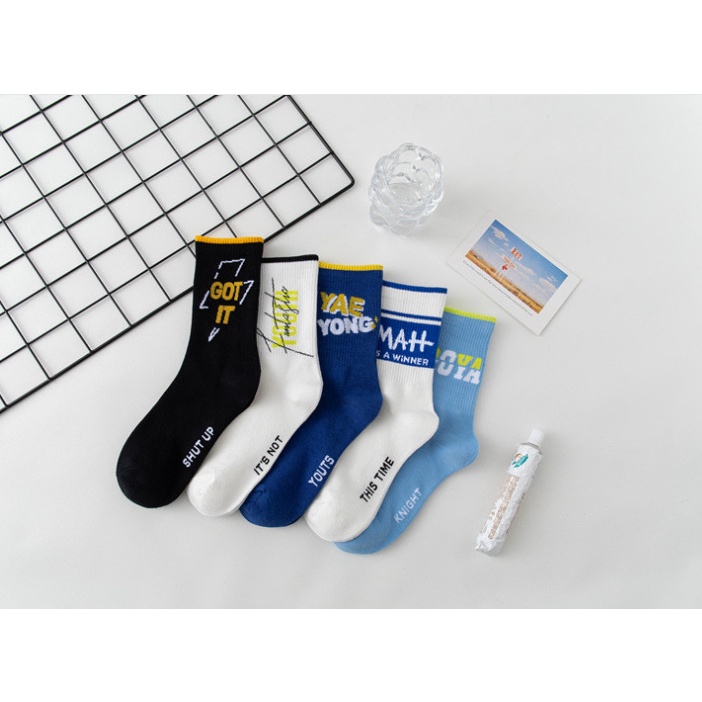 Vớ Tất thể thao cao cổ Nam Nữ nhiều màu phong cách trẻ trung, cá tính.