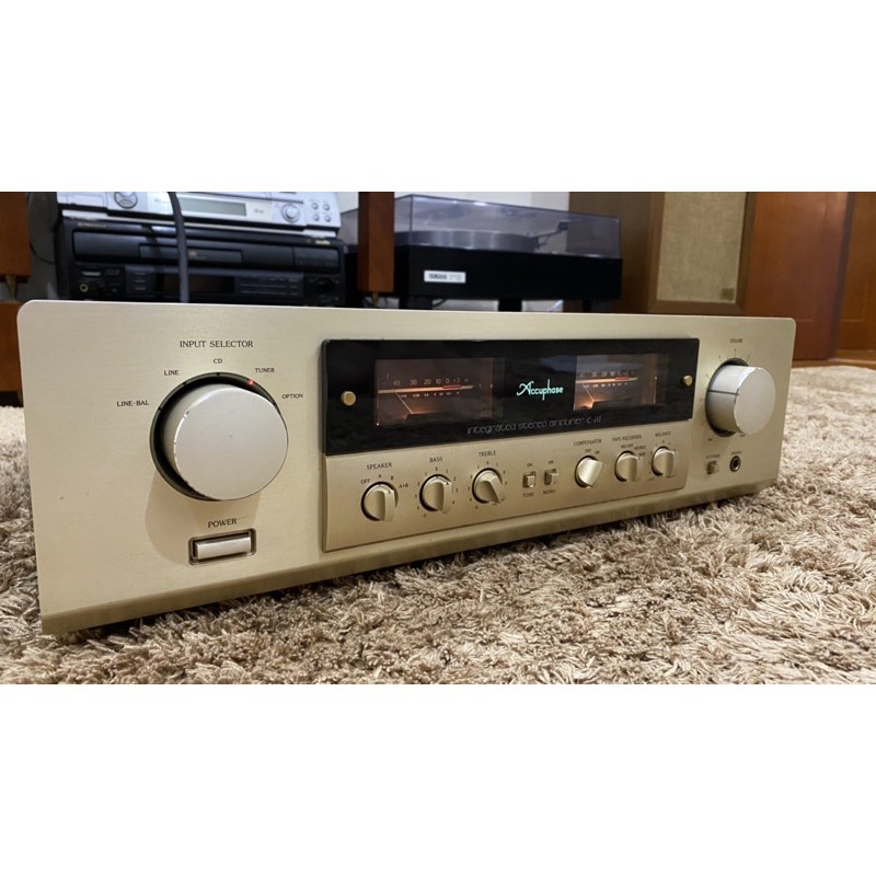 Amply Accuphase E-212