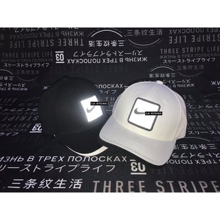 Nón kết nam nữ 2 màu trắng đen, logo thêu nền phát sáng