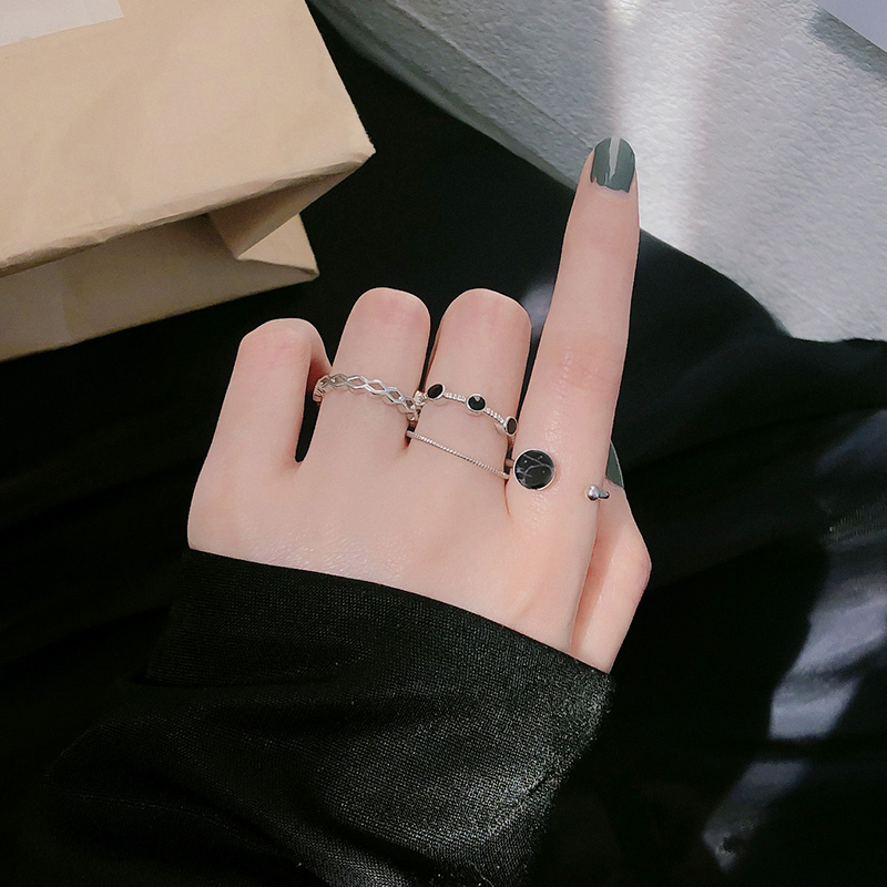 Bộ 4 nhẫn có thể điều chỉnh kích thước tiện dụng hợp thời trang