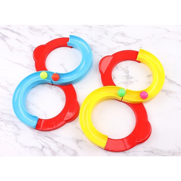 Đồ chơi rèn luyện tính tập trung - lăn bóng theo vòng số 8