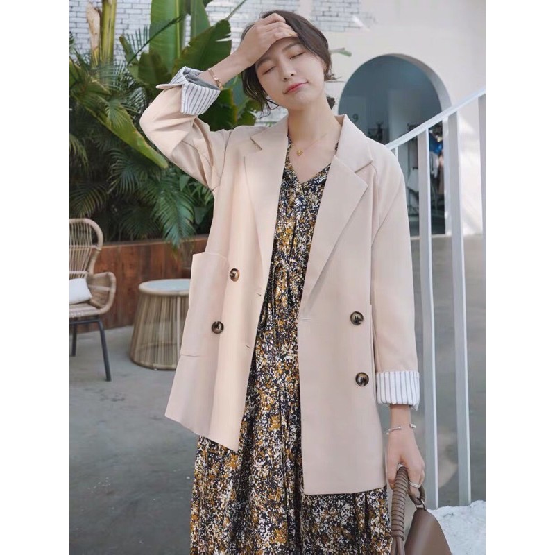 Áo blazer dáng dài qua mông lót lớp kẻ