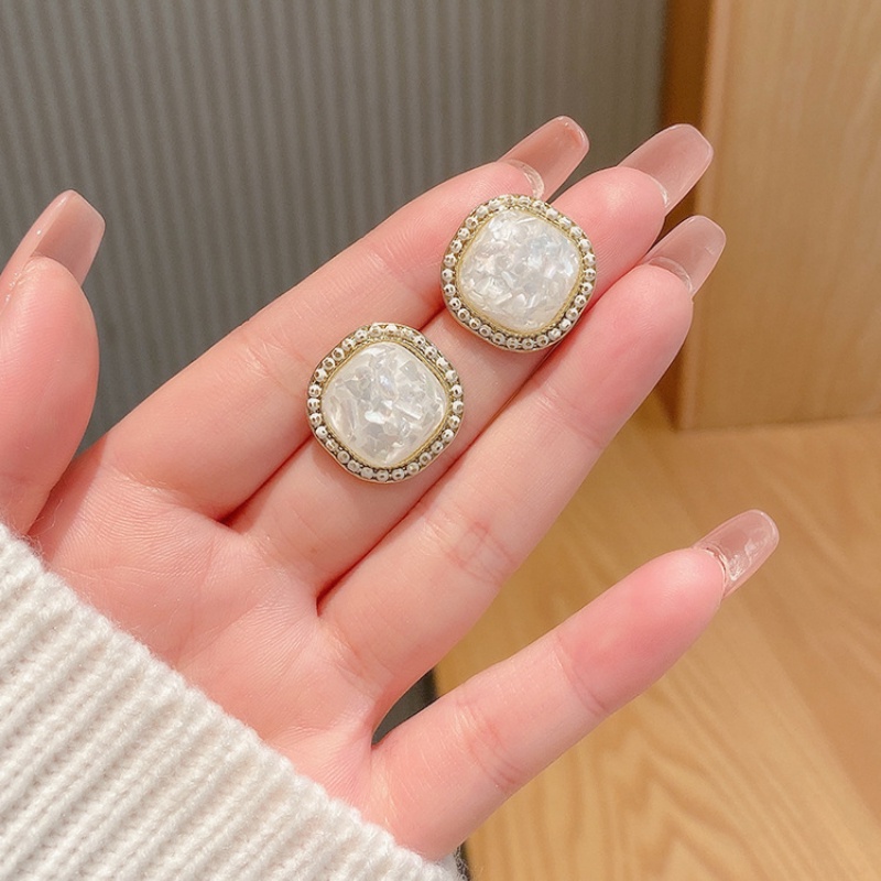 Bông Tai Hình Vỏ Sò Đính Đá Phong Cách Vintage Hàn Quốc