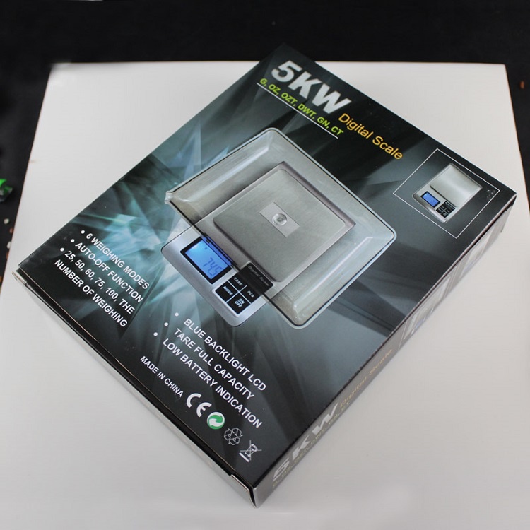Cân điện tử 500g có nắp bảo vệ, màn hình hiển thị LCD rõ nét, cân chuẩn sai số không đáng kể MKW