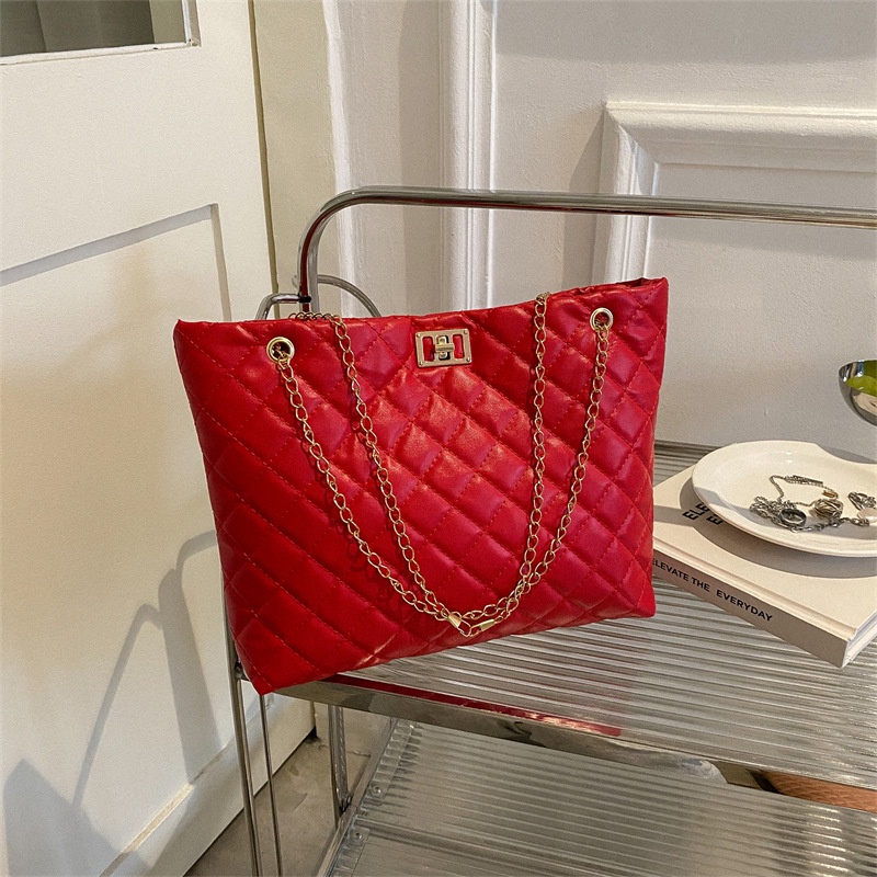 Túi Xách Thêu Họa Tiết Hình Thoi Đơn Giản Thời Trang Cho Nữ