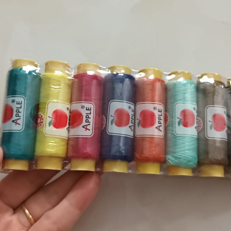 10 cuộn chỉ 10 màu may mặc, may quần áo tiện dụng trong gia đình