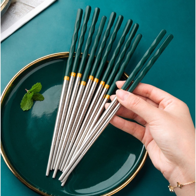 Bộ 5 đôi đũa hợp kim mạ vàng T04