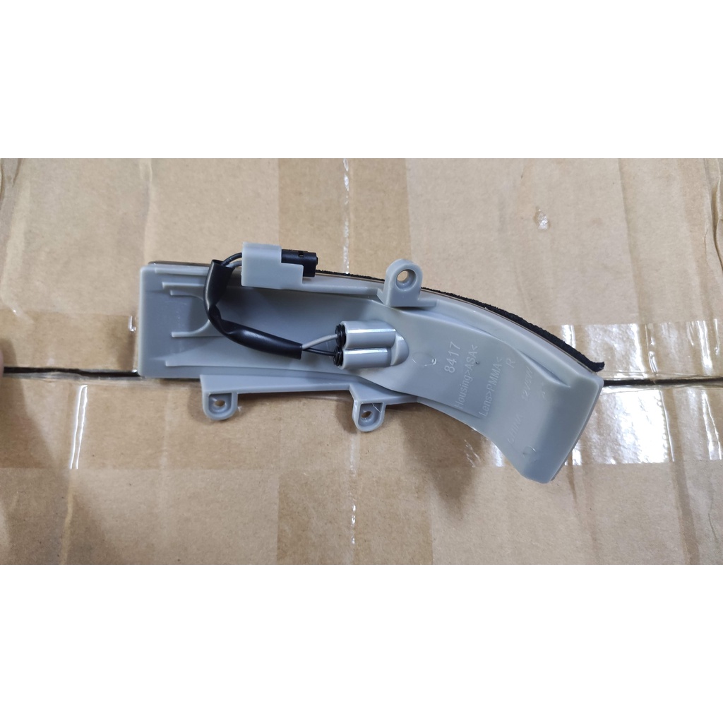Đèn Xi Nhan gương chiếu hậu Toyota Vios ,Altis ,Camry đời 2008-2012 | BigBuy360 - bigbuy360.vn