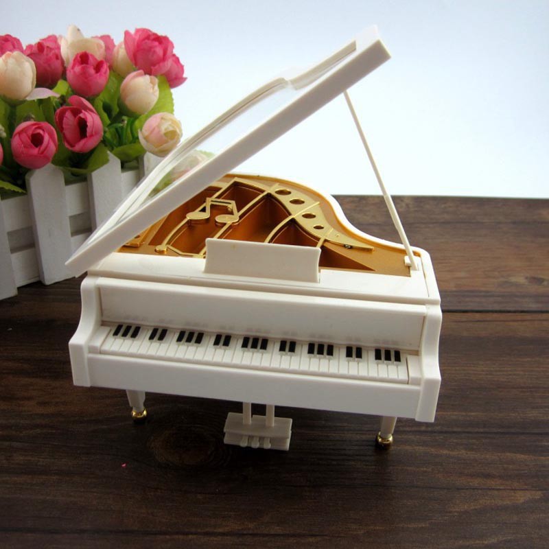 Hộp nhạc piano lên dây cót