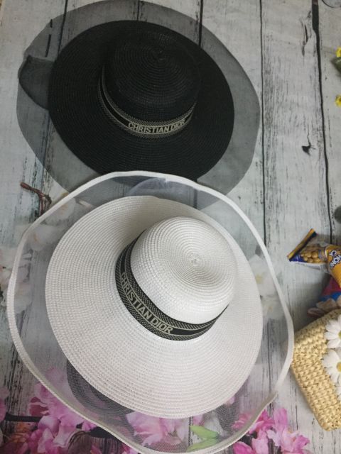 Mũ cói đi biển vành siêu rộng viền lưới cực sang chảnh