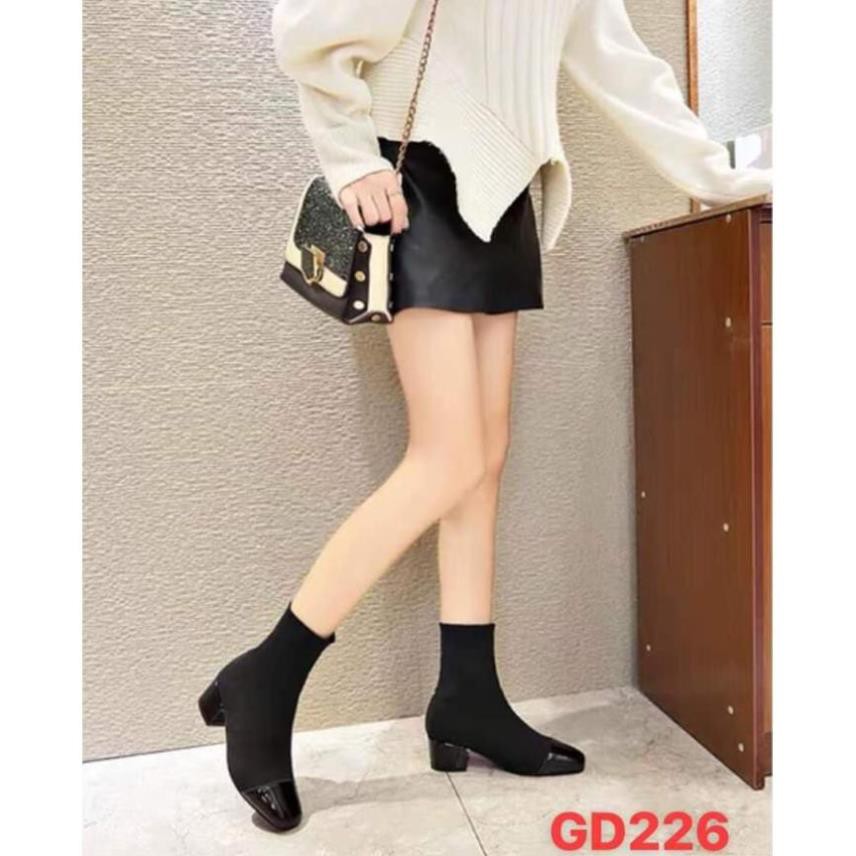 𝐓ế𝐭🌺 Rẻ Bất Ngờ - Giày boot nữ cổ cao, boots nữ cổ chun đế thấp hót hit nhất năm X2 ' $