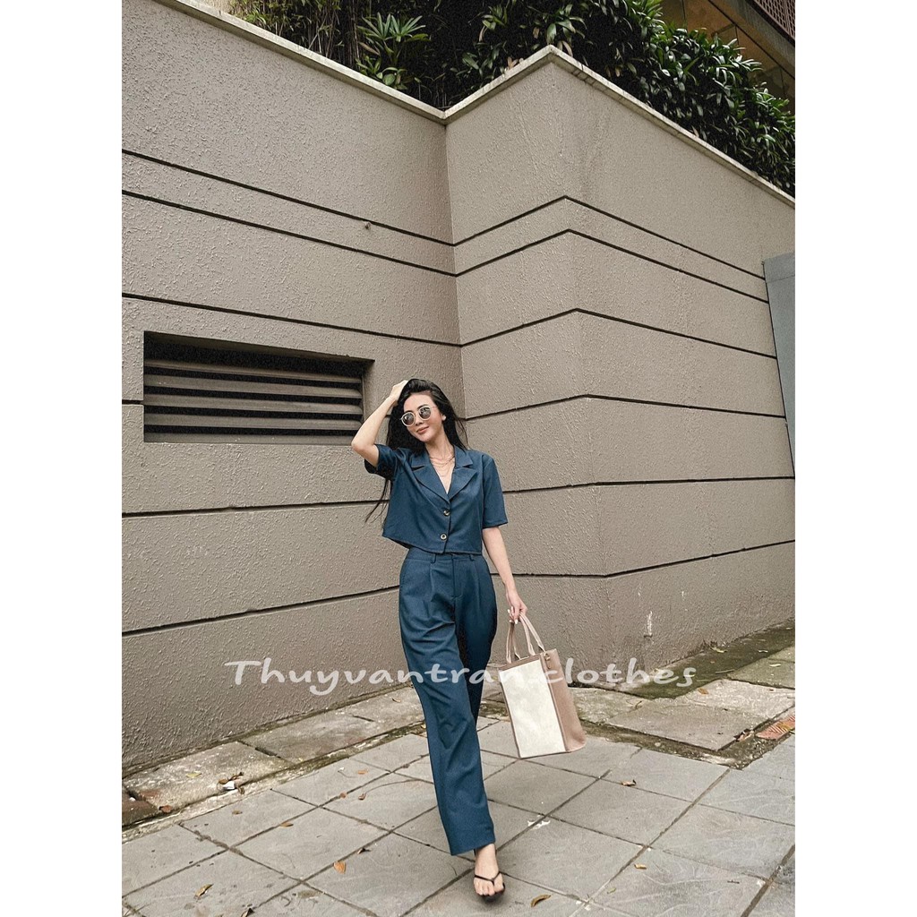 SET ÁO BLAZER DÁNG CROPTOP TAY NGẮN KÈM QUẦN SUÔNG HOT HIT