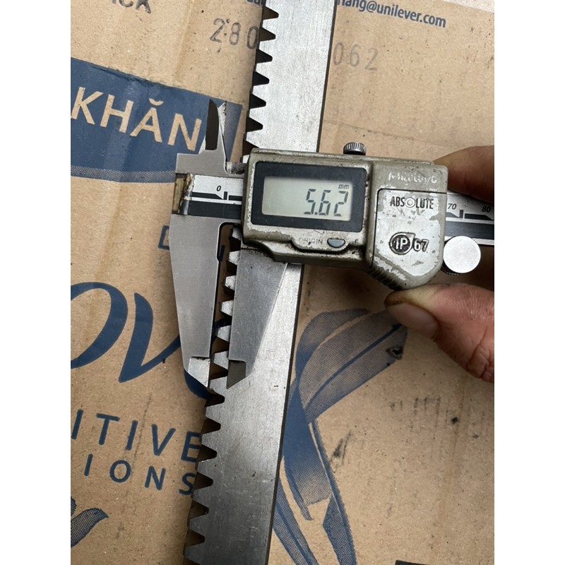 THANH RĂNG M2.5- 25x25x1000 BƯỚC T=7.8