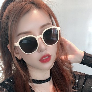 Kính râm gọng trắng phong cách Hàn Quốc cổ điển cá tính cho nữ
