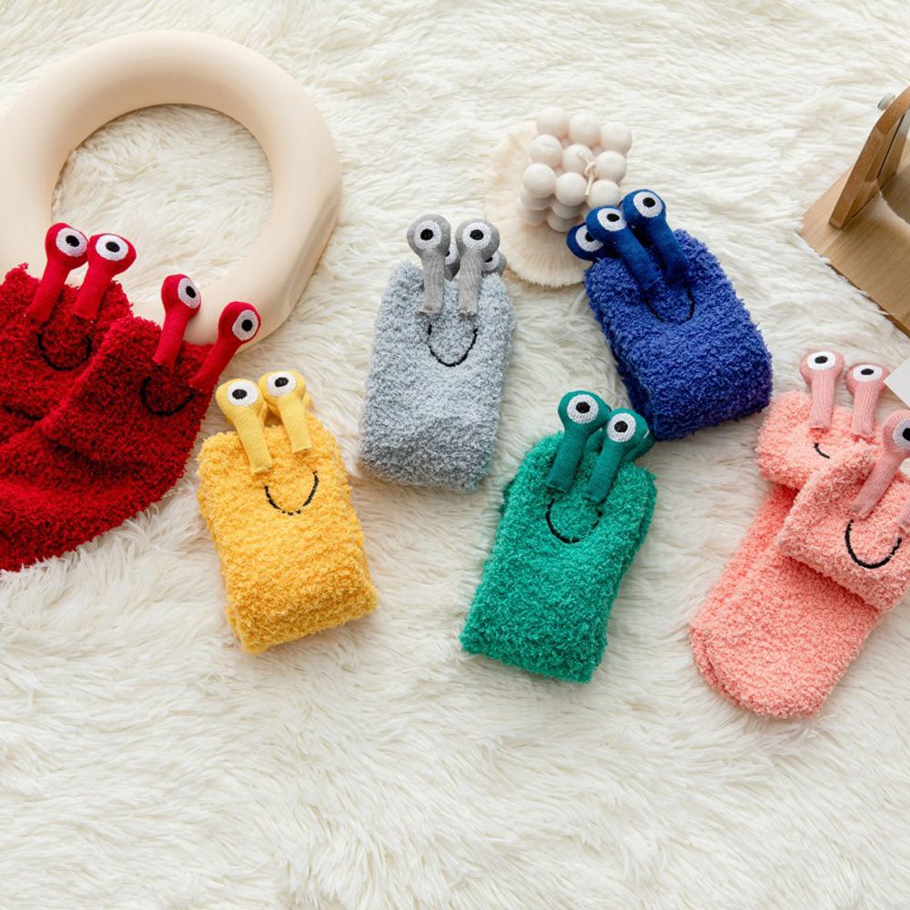 Tất lông cừu san hô dày giữ ấm thời trang mùa thu đông kiểu hoạt hình nhiều màu dễ thương cho nữ