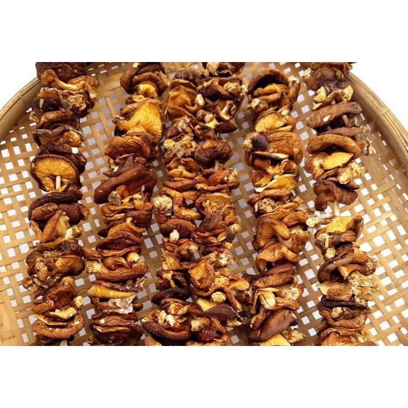 Nấm hương rừng khô Tây Bắc gói 500g hàng loại 1, nấm hương rừng  xiên que phơi khô tự nhiên thơm ngon