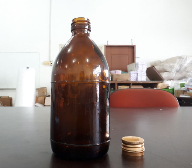 Chai Thủy Tinh Nâu 500ml và 1000ml Nắp Kim Lọai