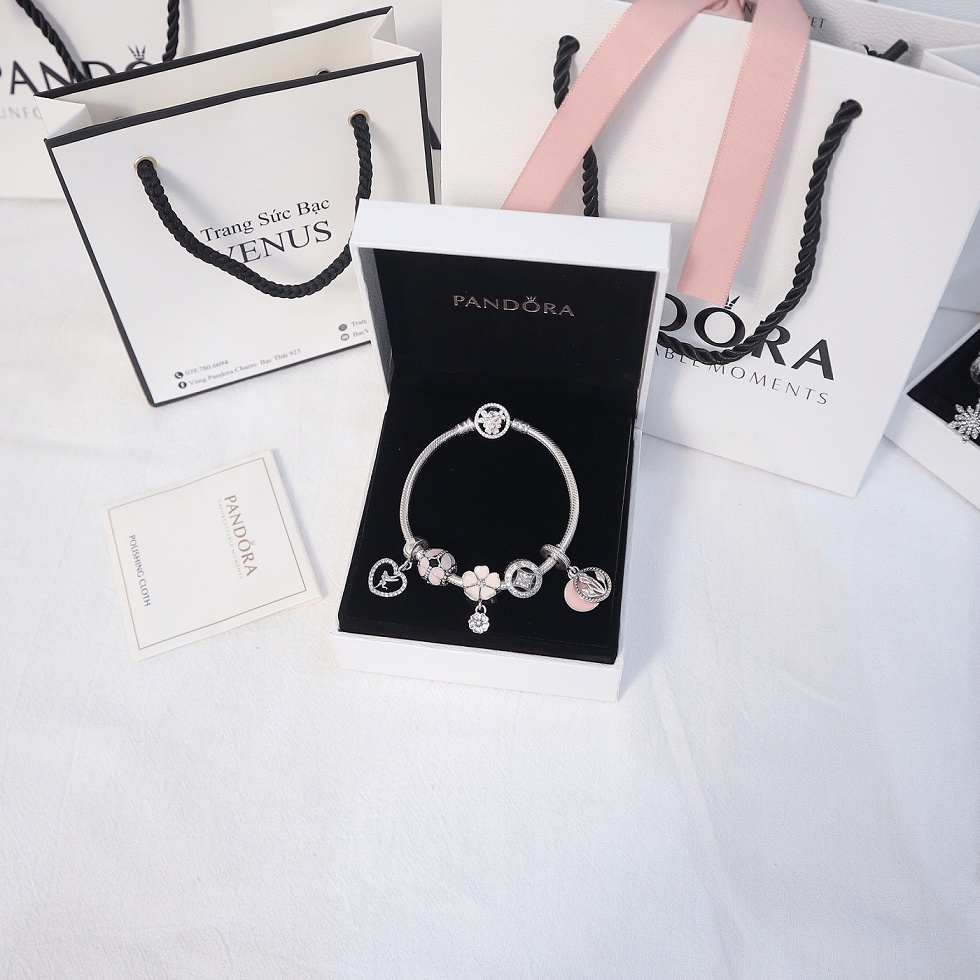 Vòng charm cá tính với tone màu hường- Bạc 925 cao cấp- VENUS003