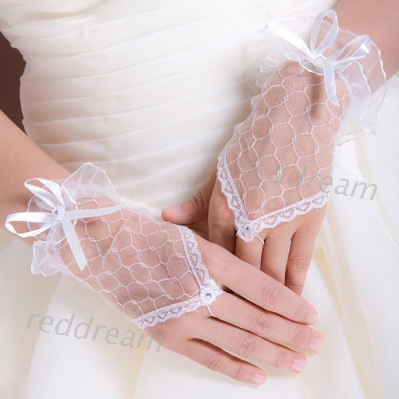 Găng Tay Cô Dâu Phối Ren Đính Nơ Xinh Xắn