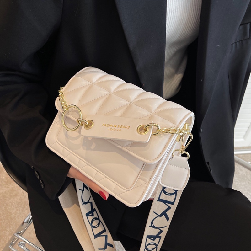 Túi đeo vai IELGY họa tiết hình thoi với quai đeo bản rộng in chữ thời trang cho nữ