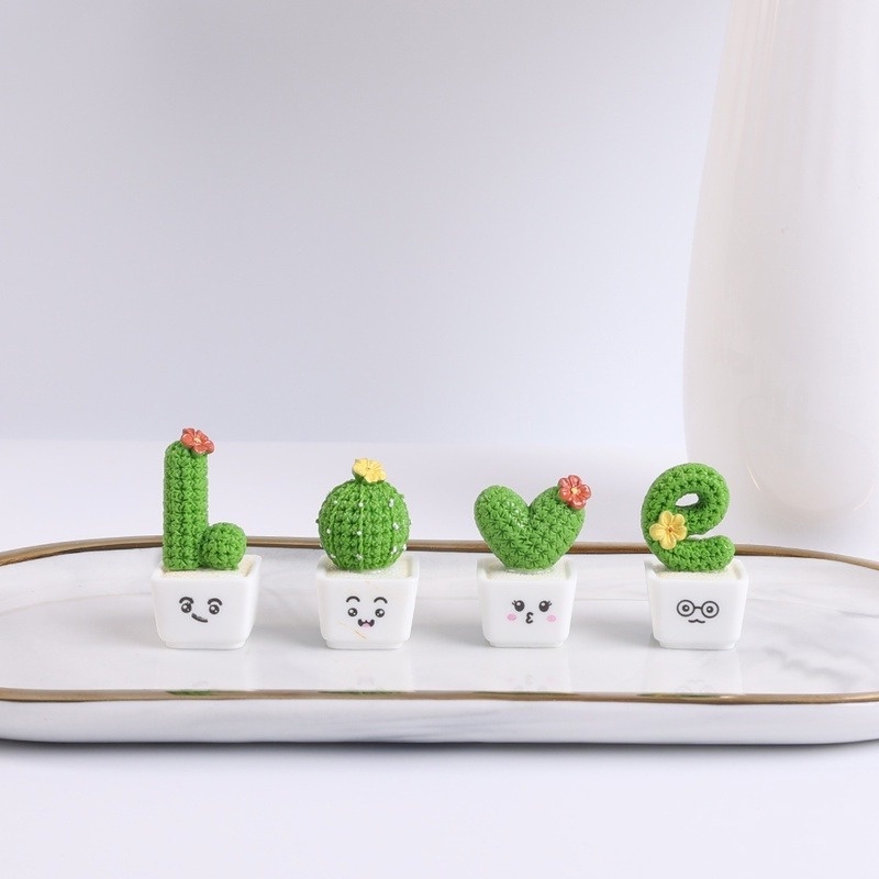 1 Chậu Cây Xương Rồng Nhân Tạo Mini Bằng Nhựa Resin Dễ Thương Trang Trí Bàn/Xe Hơi/Nhà Cửa/Làm Quà Tặng