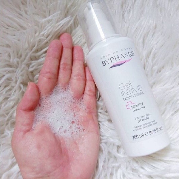 Gel Dung Dịch Vệ Sinh Phụ Nữ Byphasse Dịu Nhẹ, An Toàn Cho Mọi Loại Da 200ml