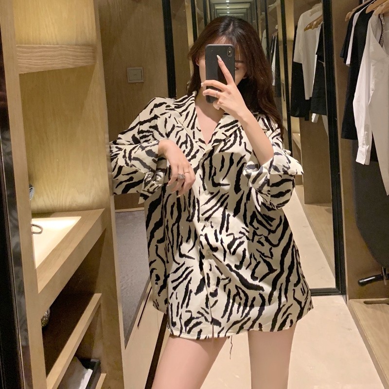 Somi Trắng Tay Dài Sọc Vằn Rằn Ri - Form Suông Rộng Giấu Quần - Ulzzang Cá Tính [ Ảnh Thật ]