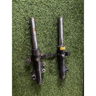 Đôi thụt trước cũ xe 133s