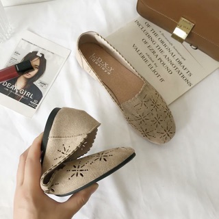 Giày lười đục lỗ hoa