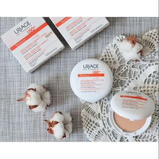 KEM PHẤN CHỐNG NẮNG BỘT KHOÁNG TƯƠI  
Uriage Powder Bariesun Compact Powder SPF50 + 10g