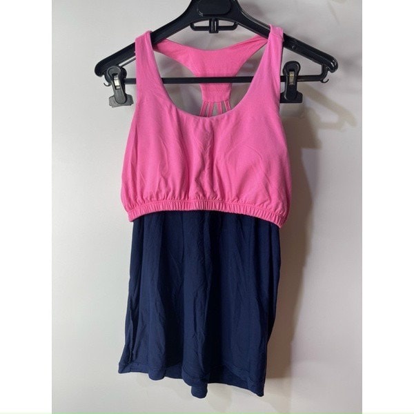 Áo tank có đệm mút