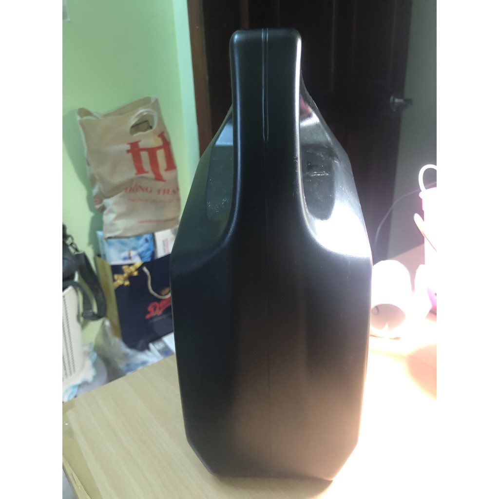 Dầu nhớt động cơ Toyota 10W30 chính hãng Toyota dùng cho máy xăng