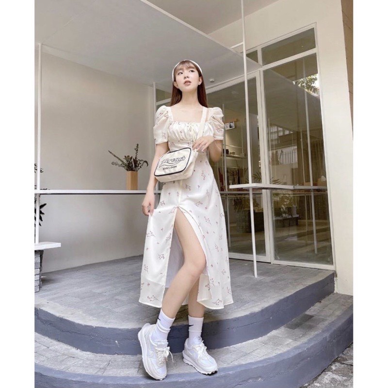 VÁY TRẮNG HOA HỒNG XẺ TÀ