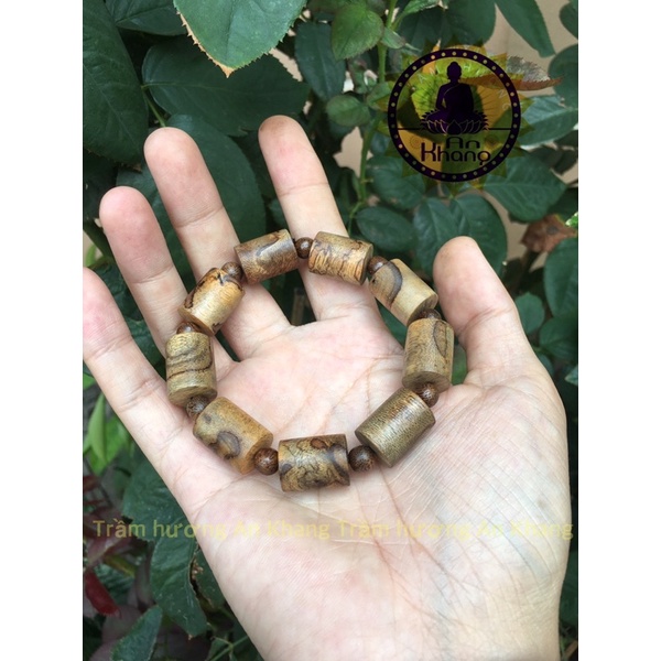 Vòng tay trầm hương tốc bông tự nhiên